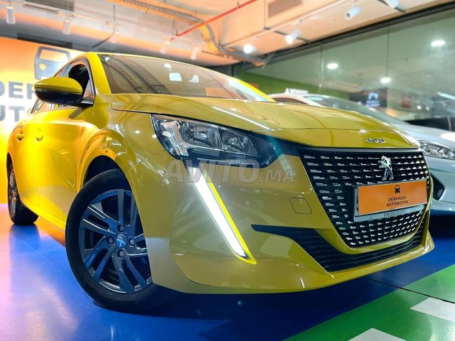 Voiture Peugeot 208 2021 à Tanger Diesel - 6 chevaux