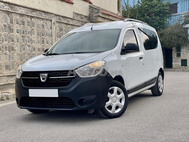 Voiture Dacia Dokker 2018 à Tanger Diesel - 6 chevaux