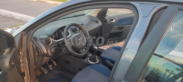 Voiture Ford Fiesta 2004 à Rabat Diesel - 6 chevaux