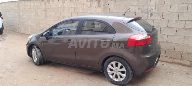 Voiture Kia Rio 2013 à Agadir Essence - 7 chevaux