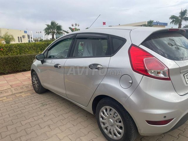 Voiture Ford Fiesta 2014 à Fès Essence - 7 chevaux