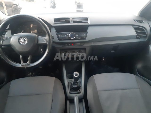 Voiture Skoda Fabia 2017 à Agadir Essence - 6 chevaux