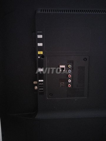 Smart TV Samsung 40 led (afficheur endommagé)  - 3