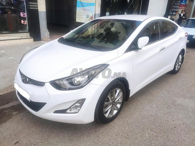 Voiture Hyundai Elantra 2017 à Kénitra Diesel - 6 chevaux