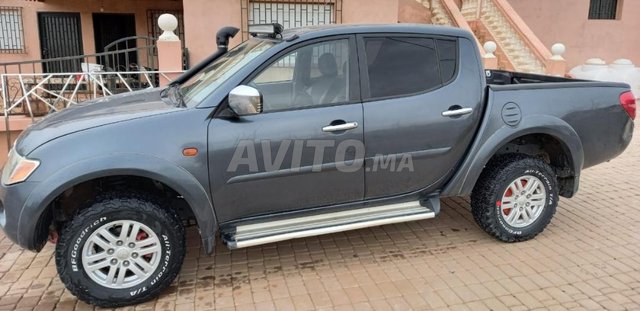 Mitsubishi l200 avito