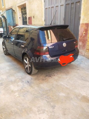 Voiture Volkswagen GOLF 4 2000 à Meknès Diesel