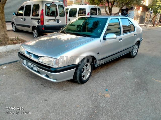 Voiture Renault 19 1995 à Meknès Diesel - 7 chevaux