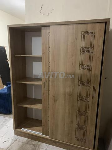 Jshs خزانة ملابس بأبواب جرارة jdjd