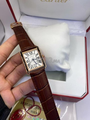 Montre Cartier a bracelet vrai cuir Montres et Bijoux