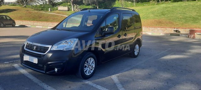 Voiture Peugeot Partner 2018 à Tétouan Diesel - 6 chevaux