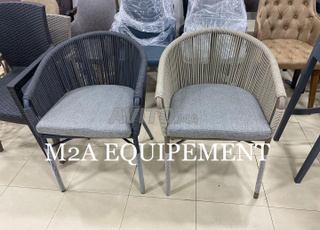 Chaises extérieur café restaurant