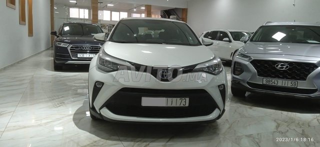 Voiture Toyota C-HR 2020 à Rabat Hybride - 10 chevaux