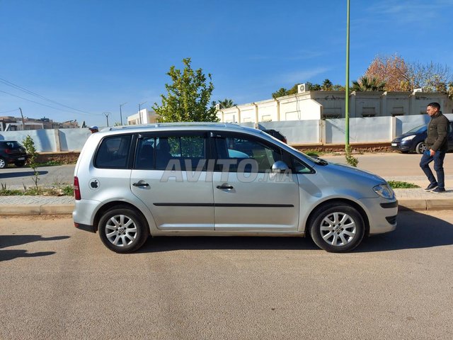 Voiture Volkswagen Touran 2007 à Fès Essence - 8 chevaux