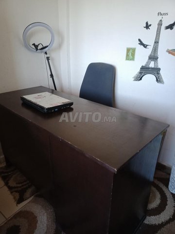 bureau bois et chaise hydraulique  - 1