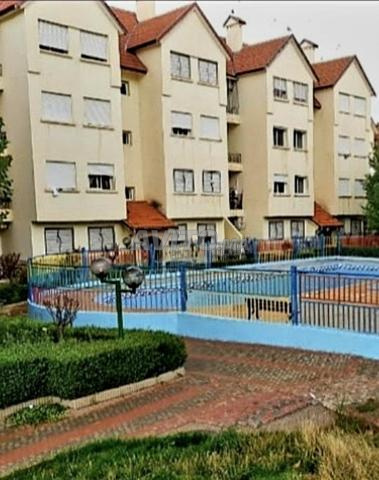 Résidence fermée avec piscine et Jardins