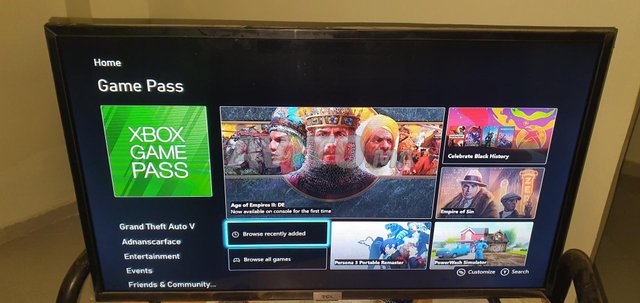 Xbox One S 1TB  - 4