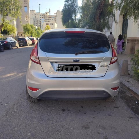 Voiture Ford Fiesta 2015 à Tanger Diesel - 6 chevaux