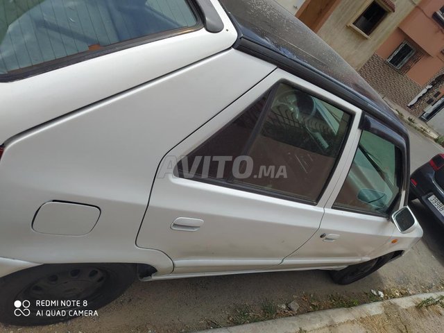 Voiture Skoda Roomster 1998 à El Jadida Essence - 8 chevaux