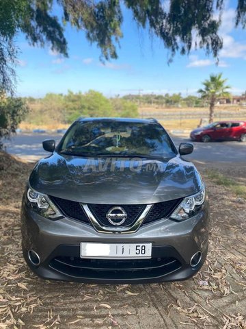 Voiture Nissan Qashqai 2016 à Bouznika Diesel - 6 chevaux