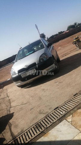 Voiture Toyota Yaris 2000 à Temara Essence - 6 chevaux