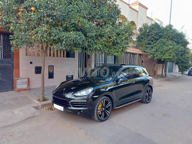 Voiture Porsche Cayenne 2012 à Casablanca Diesel - 12 chevaux