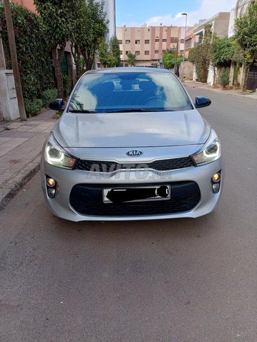 Voiture Kia Rio 2020 à Casablanca Essence - 8 chevaux