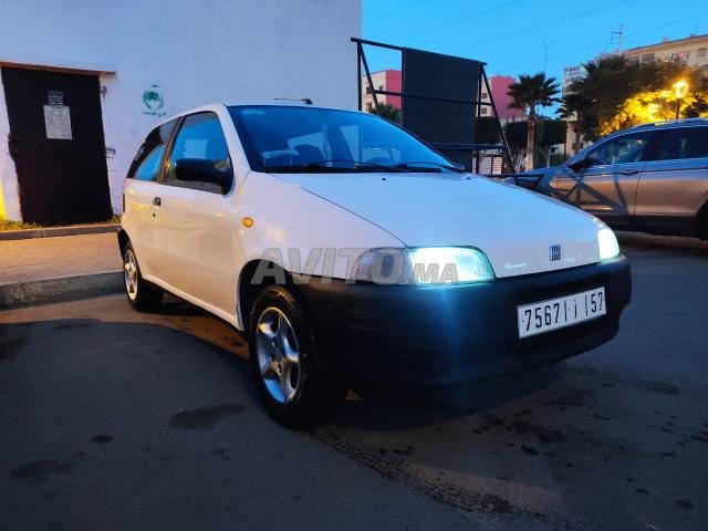 Voiture Fiat Punto 1998 à Khouribga Essence - 6 chevaux