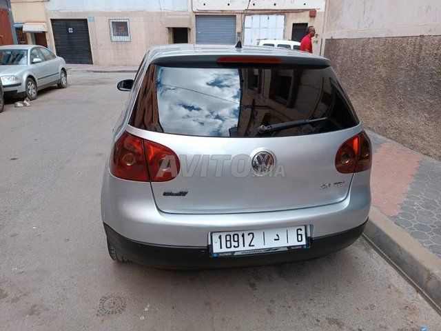 Voiture Volkswagen GOLF 5 2009 à Marrakech Diesel - 8 chevaux