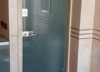 Vitres et miroirs pour salon de coiffure 