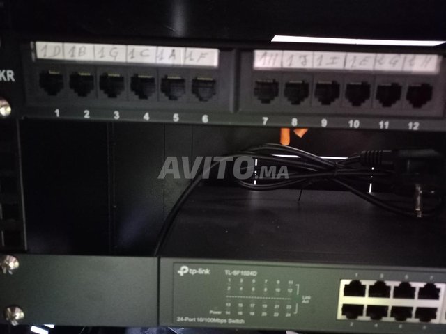.armoire informatique et switch 24 ports - 7