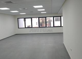 مكاتب عالية المستوى للإيجار في الواحة ابتداء من 300 متر