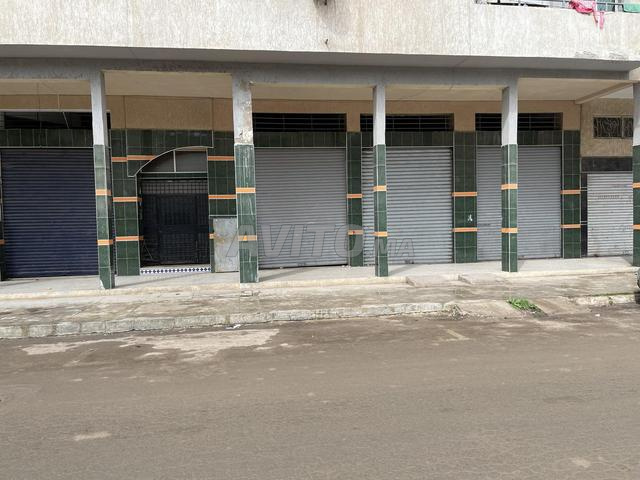 Magasin à vendre Magasin 50m et 65m à vendre à Berrechid