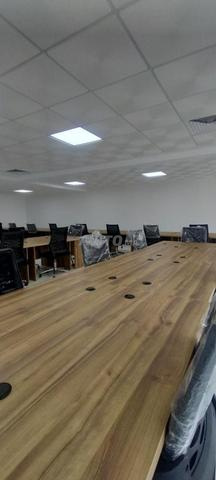 مكتب لمركز الاتصال