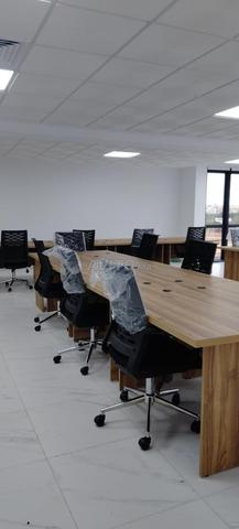 مكتب لمركز الاتصال