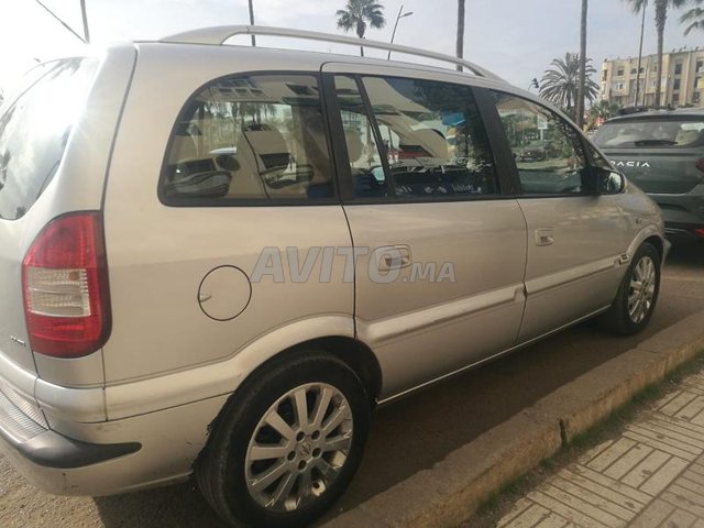 Opel Zafira occasion Diesel Modèle 2004