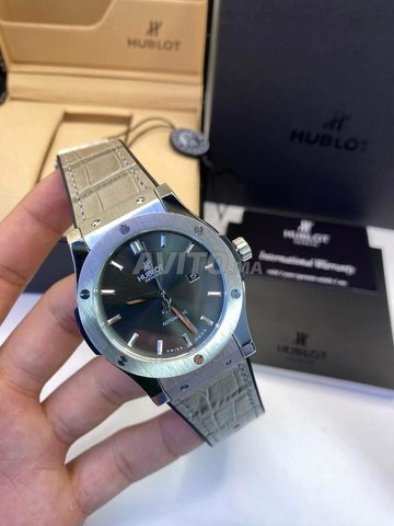 Montre Hublot a Bracelet Cuir For Man Montres et Bijoux