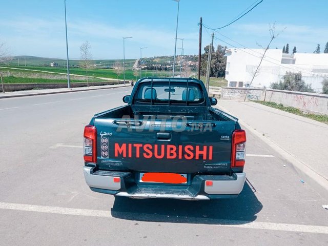 Mitsubishi l200 avito