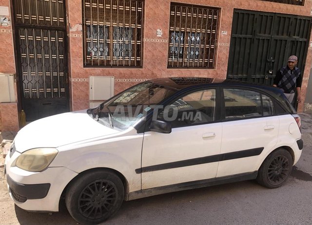 Voiture Kia Rio 2008 à Casablanca  Essence  - 9 chevaux