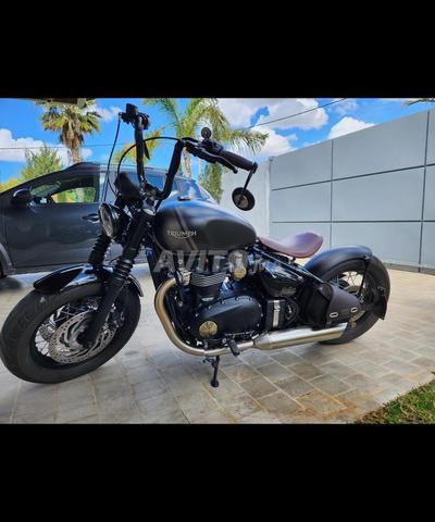 moto Triumph Bonneville Bobber 1200 cm3
