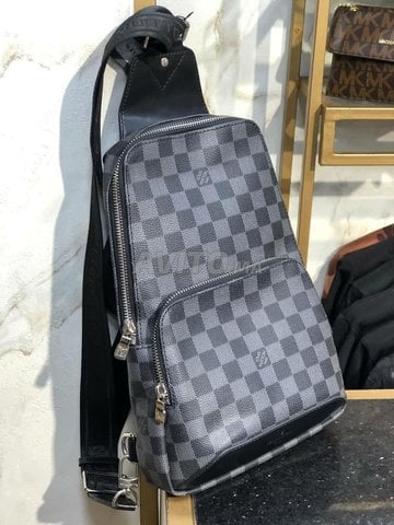 Sac a dos Louis Vuitton Homme  حقائب وأكسسوارات ب الدار البيضاء