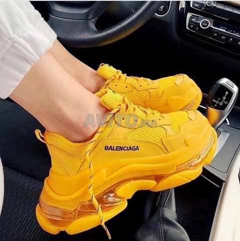 Balenciaga jaune 2024