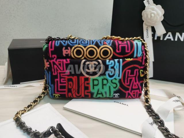 Sac Pochette Chanel en Couleurs, Sacs et Accessoires à Casablanca