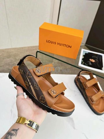 Sandales En Cuir Louis Vuitton