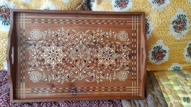 بلاطو خشبي عمل تقليدي