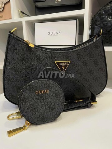 Petite shop pochette guess