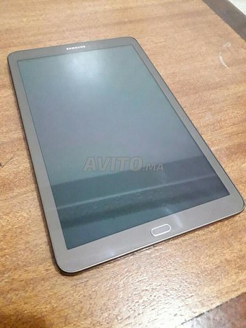 Tablette Samsung Tab E - 1