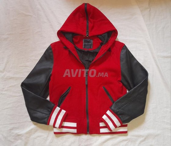 Tommy Hilfiger Jacket rouge manche cuir noir 