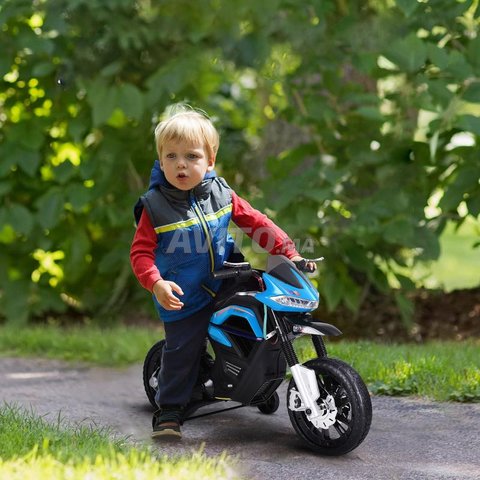 voiture et moto jouet enfants, Equipements pour enfant et bébé à  Casablanca