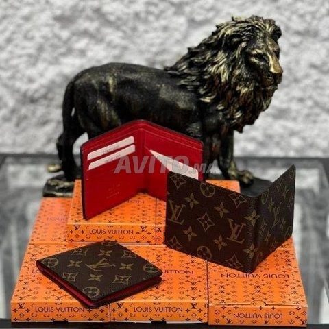 Porte Feuille LV Homme En Vrai Cuir, Sacs et Accessoires à Casablanca