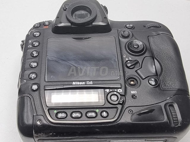Offre Nikon D4 Boitier avec Chargeur  - 2
